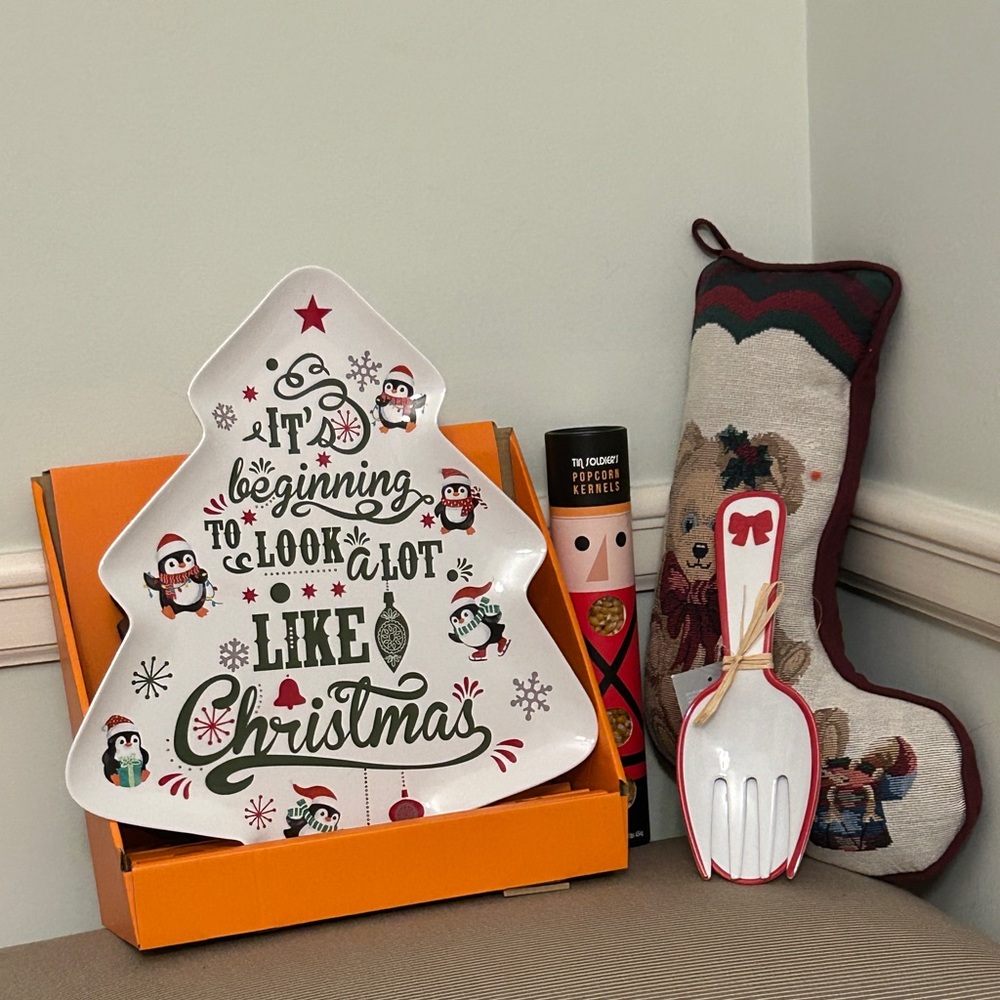 Christmas Tree Shaped Plate Penguin It’s Beginning to Look a lot like Christmas - Picture 16 of 16